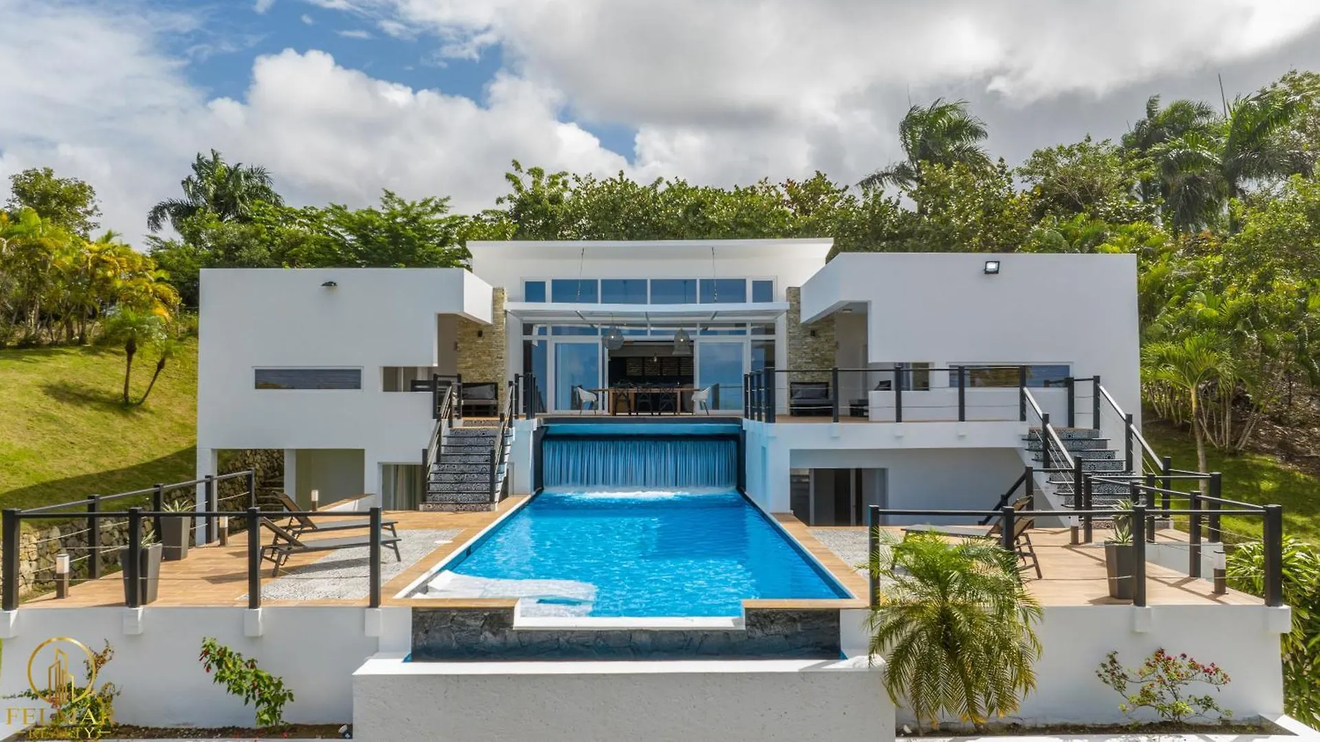 Luxury Villa With Ocean View! Sosua